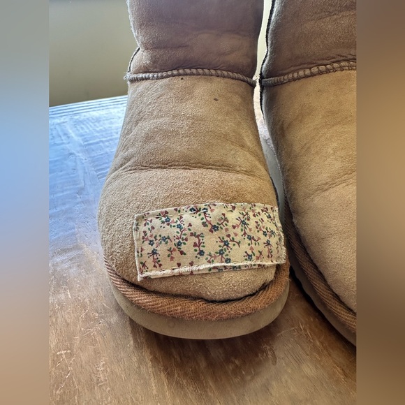 Uggs Kids Classic ll Boot | Size 4 Chestnut - Picture 6 of 7